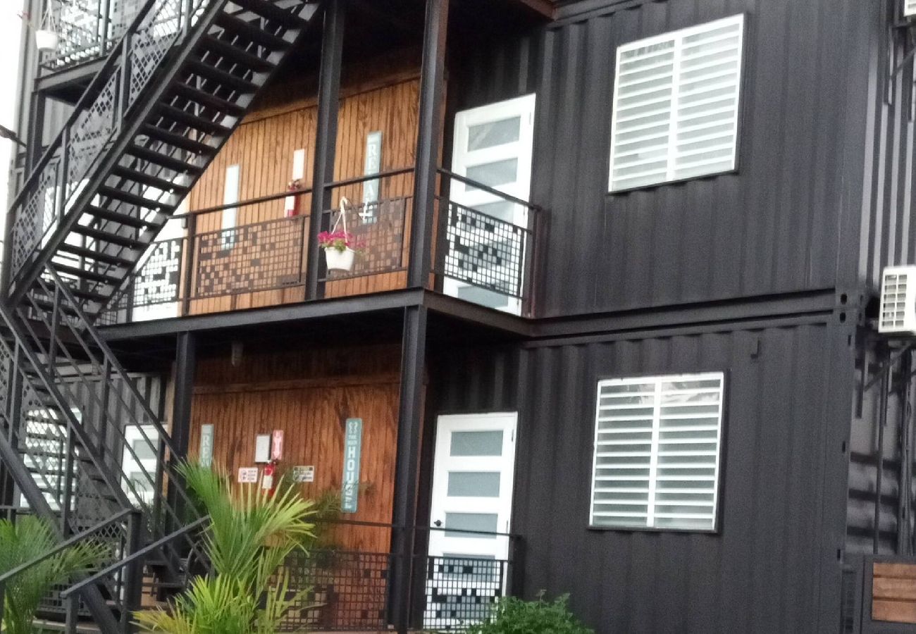 Apartment in Vega Baja - Sunny 1-Bedroom Beach Apartment for 4 Guests