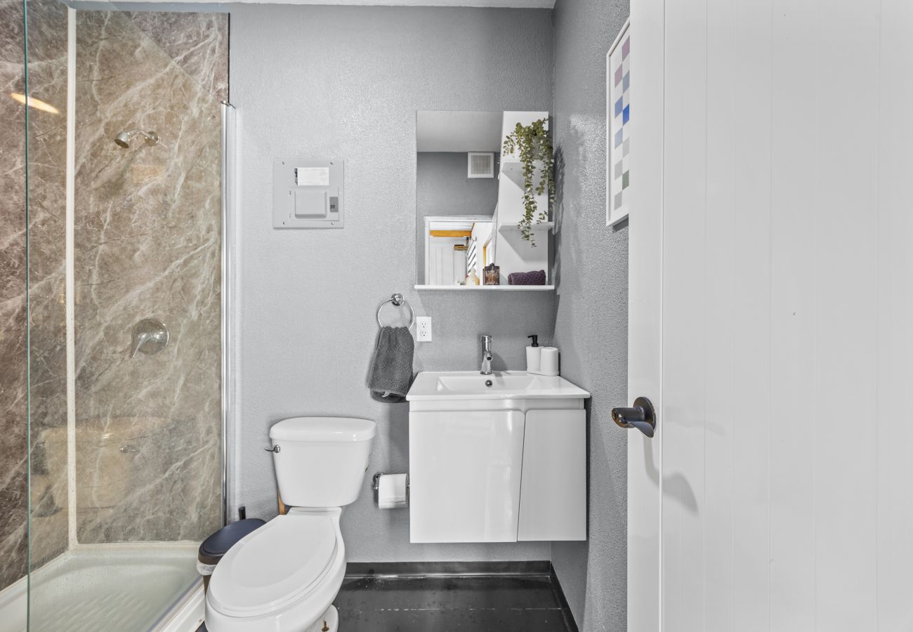 Apartment in Vega Baja - Sunny 1-Bedroom Beach Apartment for 4 Guests