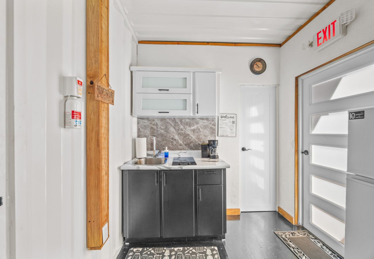 Apartment in Vega Baja - Sunny 1-Bedroom Beach Apartment for 4 Guests