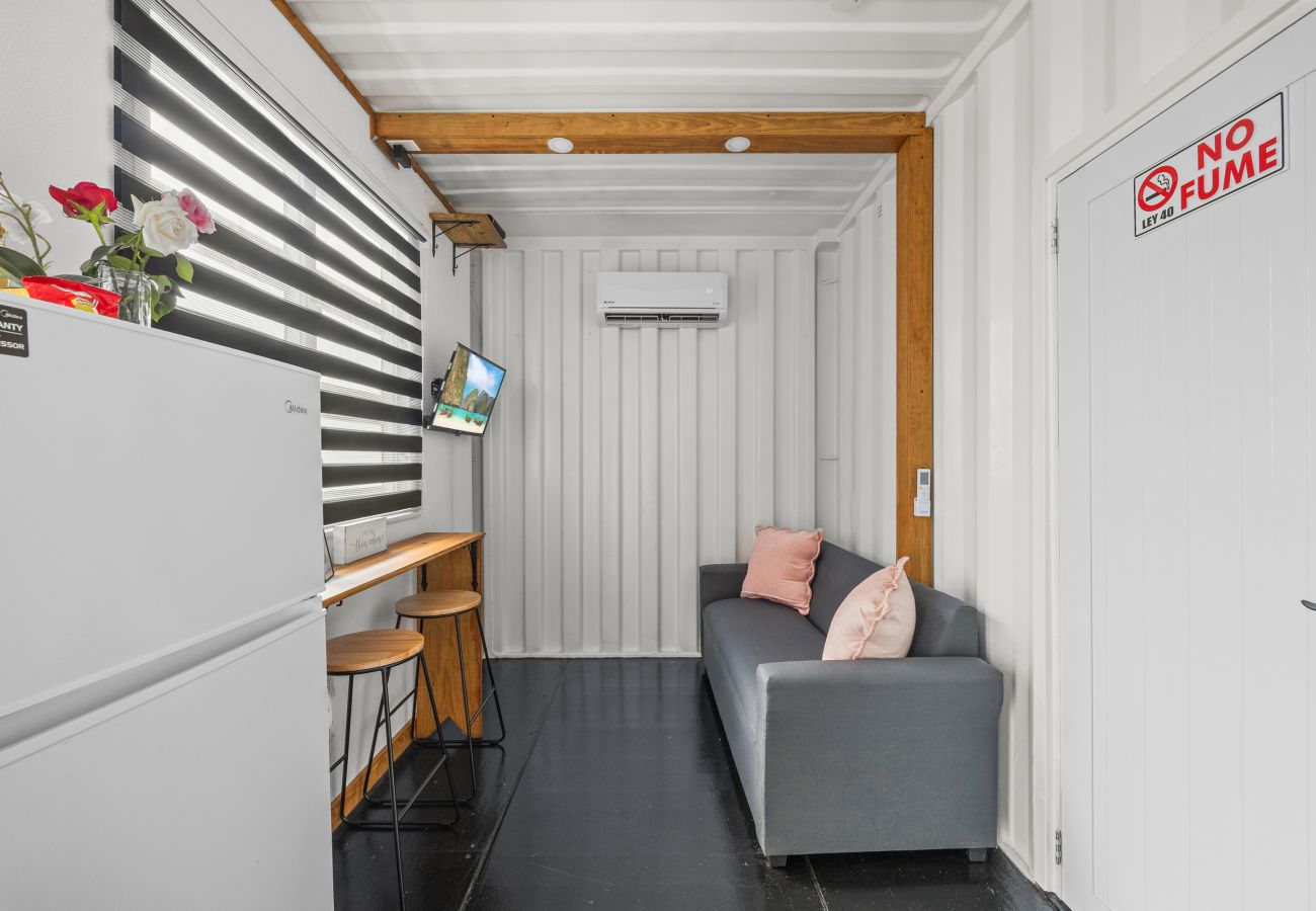 Apartment in Vega Baja - Sunny 1-Bedroom Beach Apartment for 4 Guests