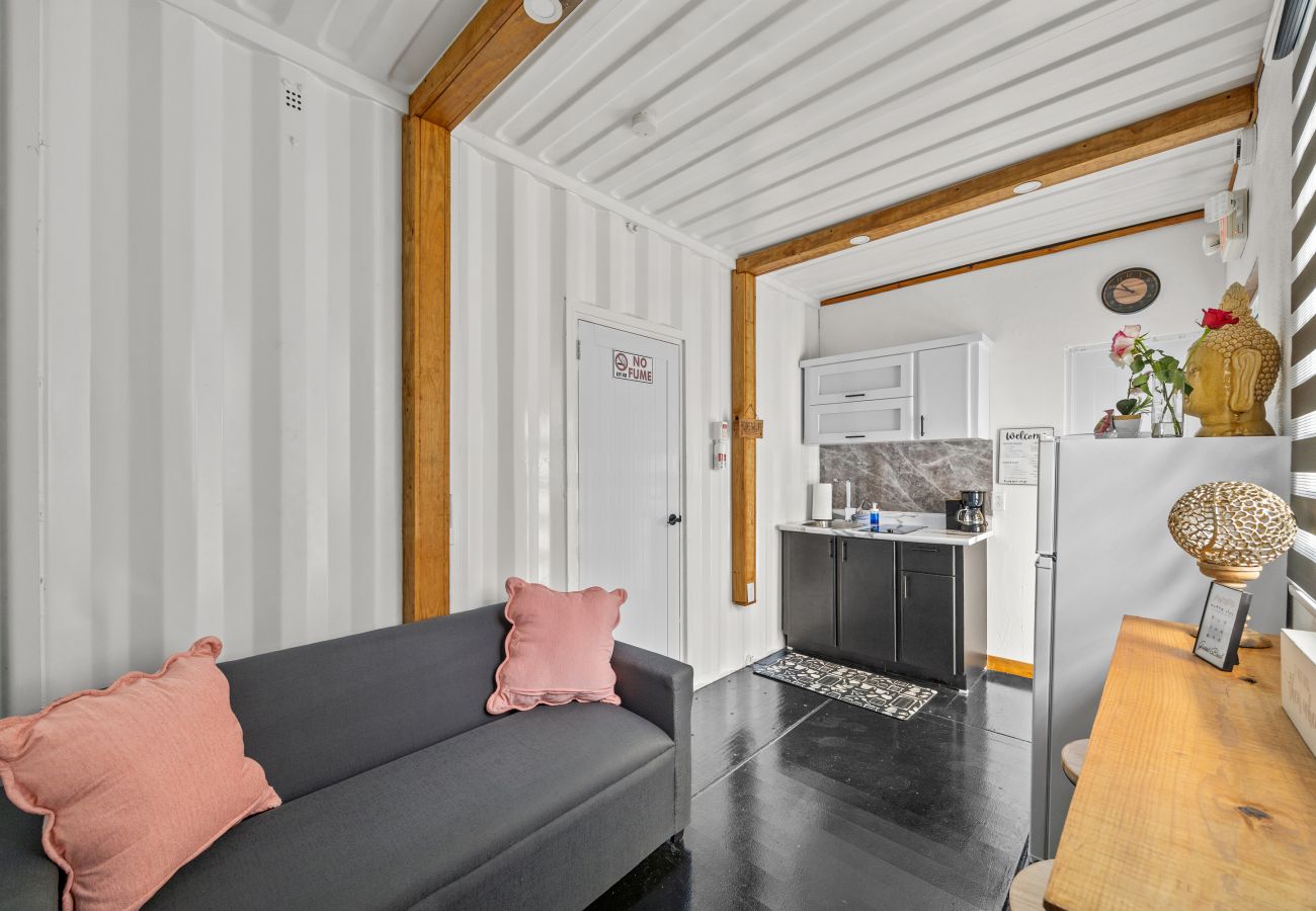 Apartment in Vega Baja - Sunny 1-Bedroom Beach Apartment for 4 Guests