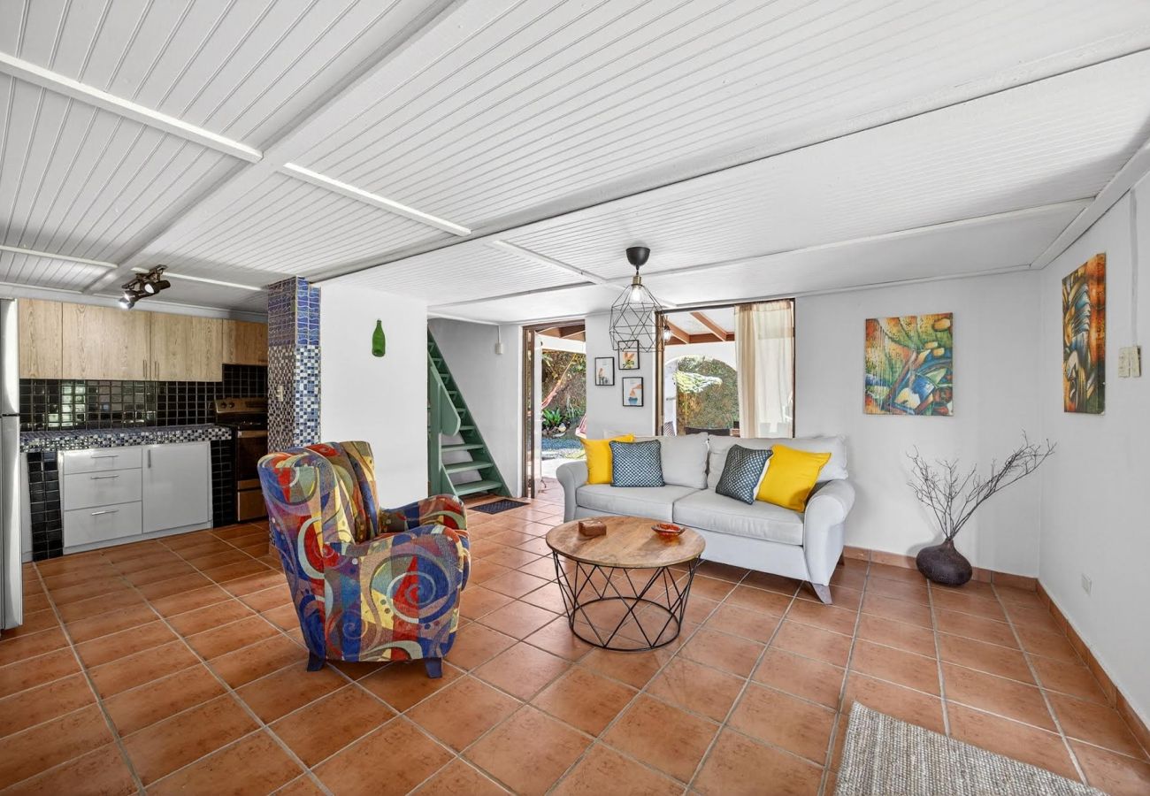 Country house in Cayey - Escape to a Mountain Hideaway w/ Jacuzzi & Scenic Views in Cayey, Puerto Rico.