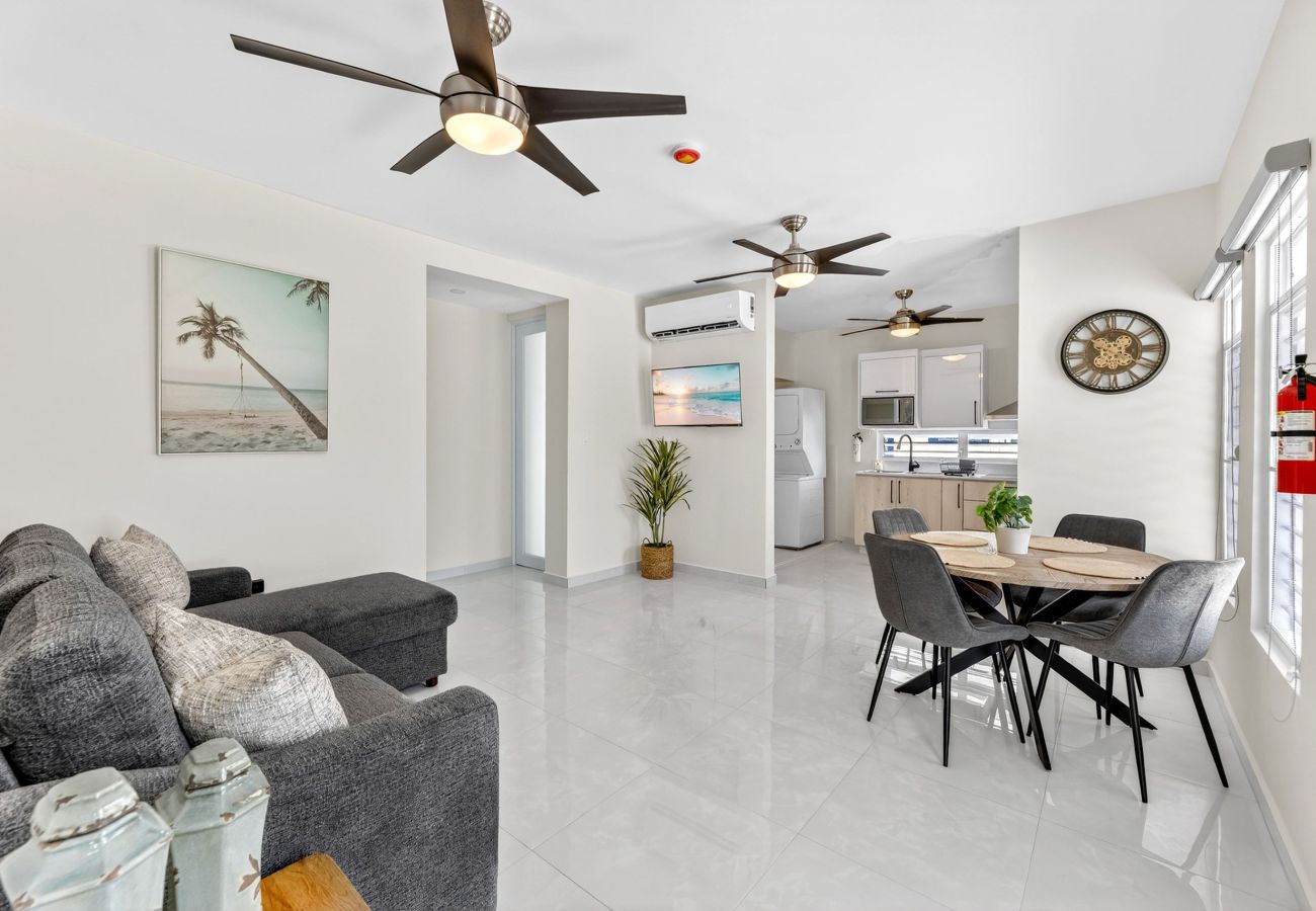 Apartment in San Juan - Spacious Apt. with Private Balcony, 2 BR | Sleeps 6