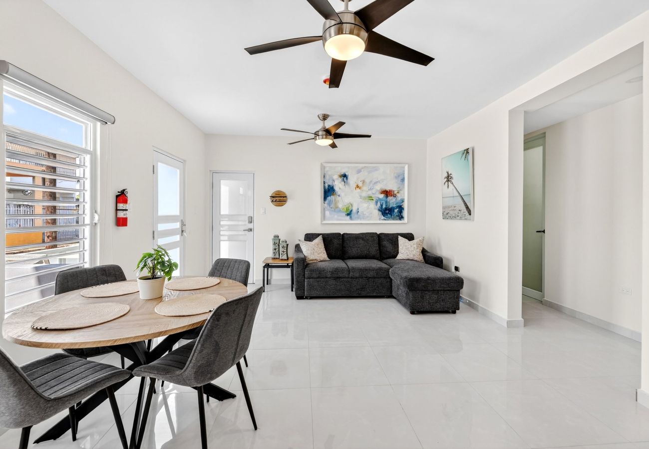 Apartment in San Juan - Spacious Apt. with Private Balcony, 2 BR | Sleeps 6