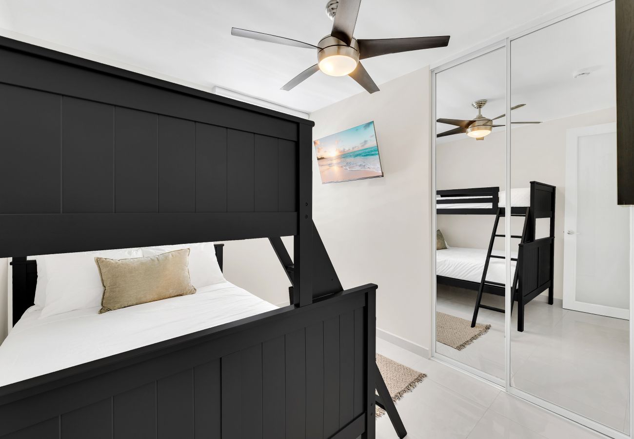 Apartment in San Juan - Spacious Apt. with Private Balcony, 2 BR | Sleeps 6