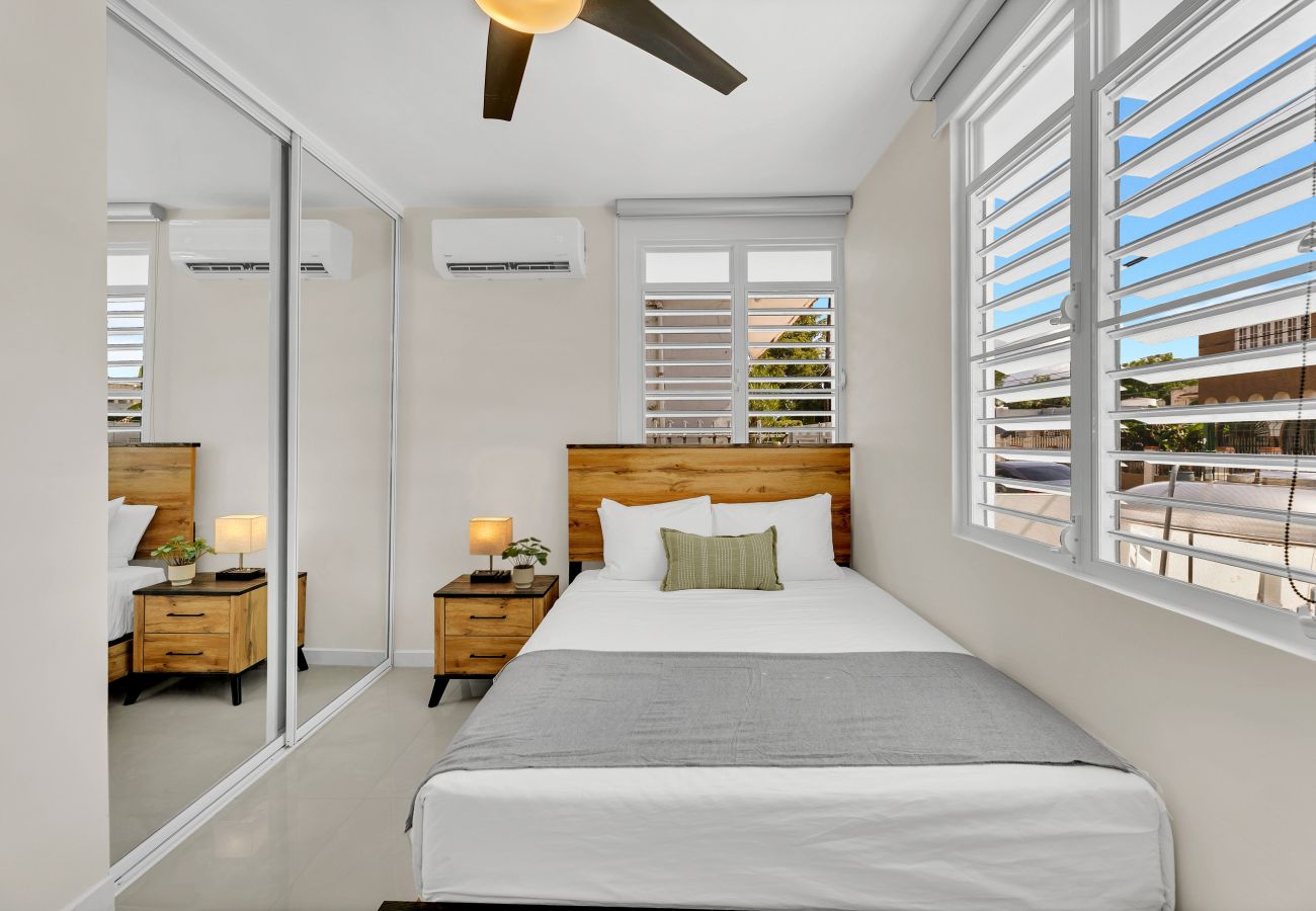 Apartment in San Juan - Spacious Apt. with Private Balcony, 2 BR | Sleeps 6