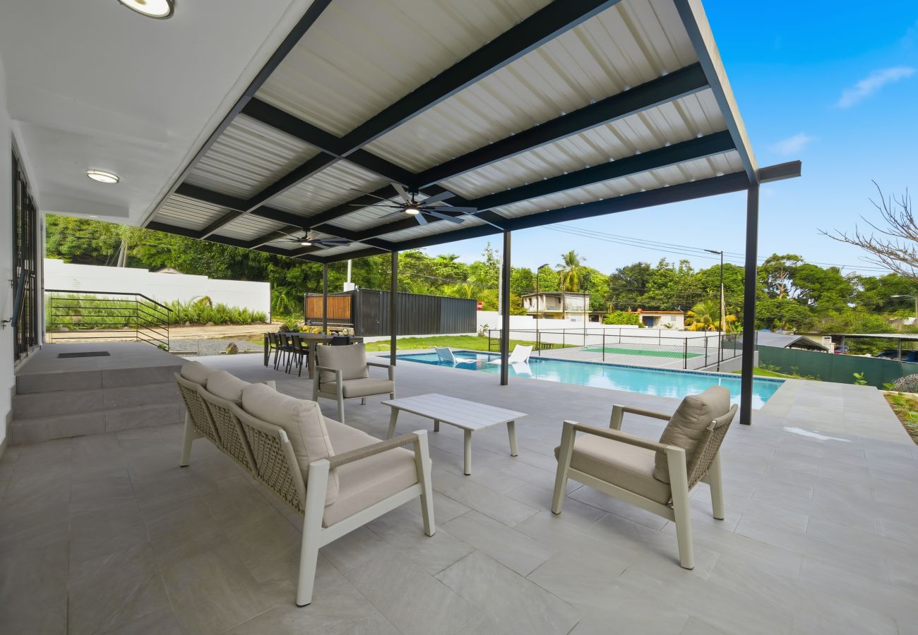 House in Río Grande - Rainforest Retreat | 6BR Private Pool Home for Groups