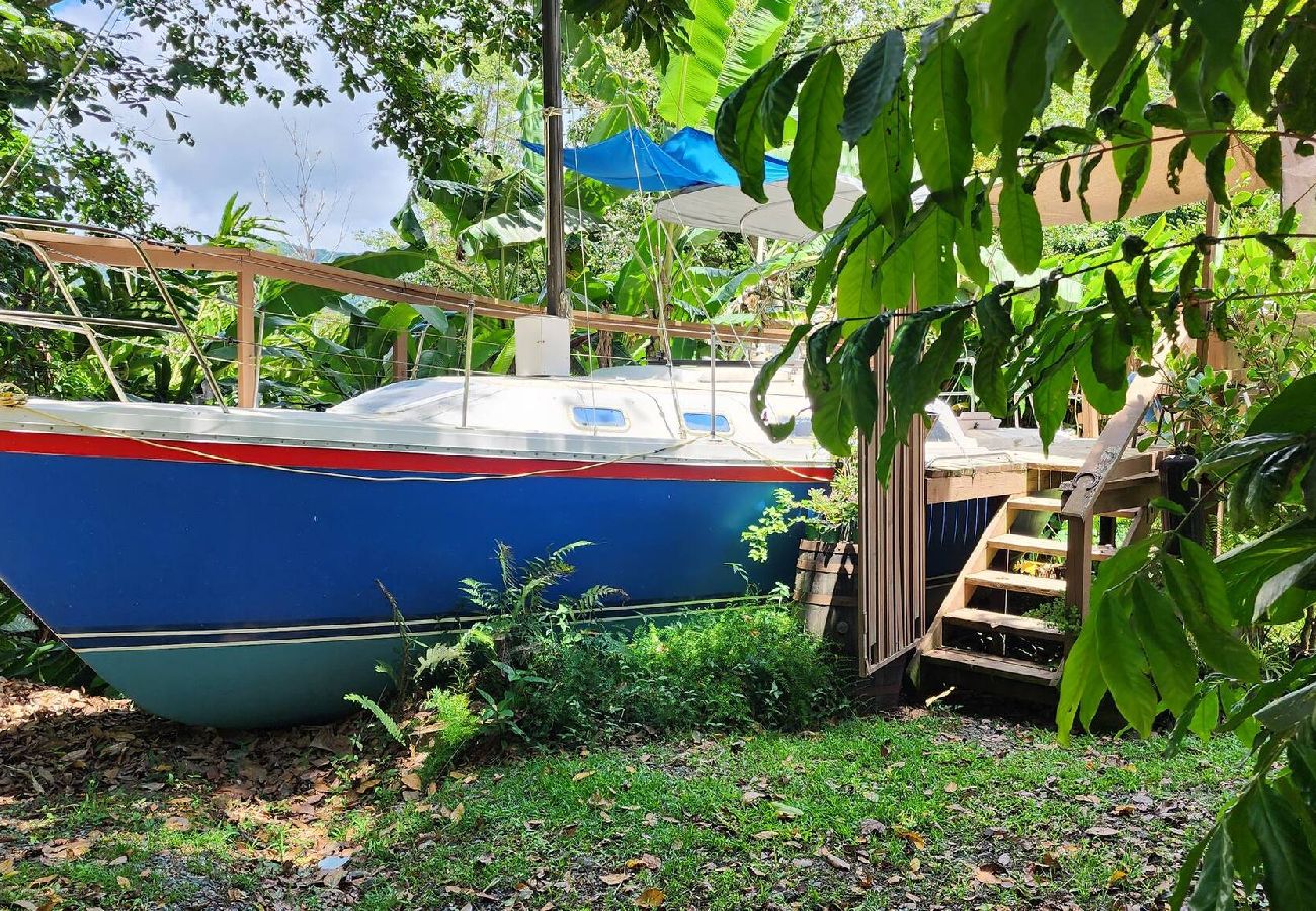 Boat in Cayey - Cozy Sailboat at the Montains with air conditioned