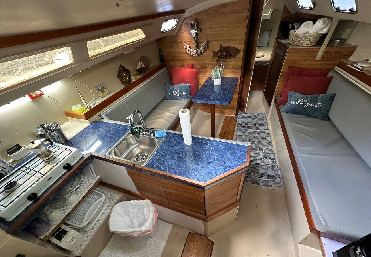 Boat in Cayey - Cozy Sailboat at the Montains with air conditioned