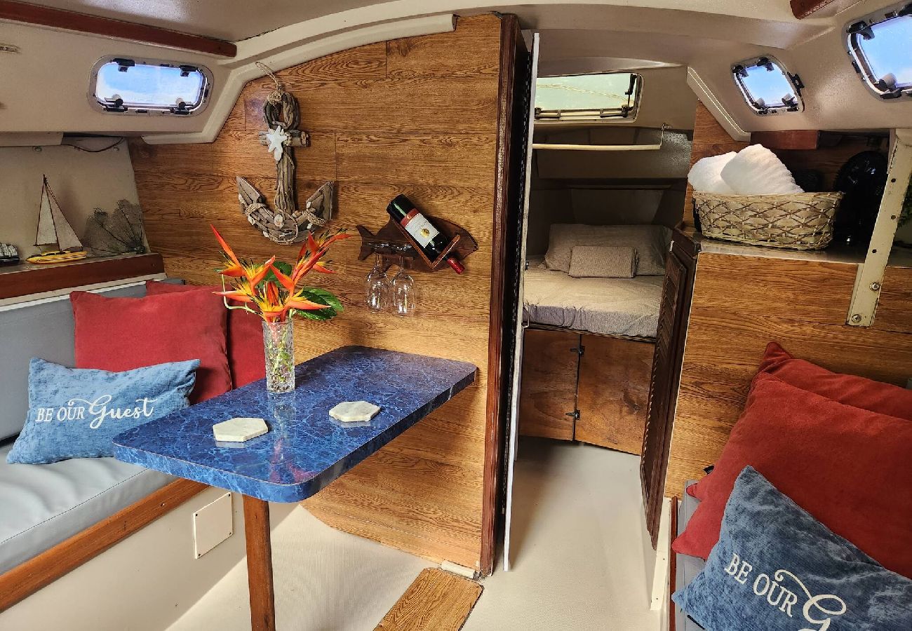 Boat in Cayey - Cozy Sailboat at the Montains with air conditioned