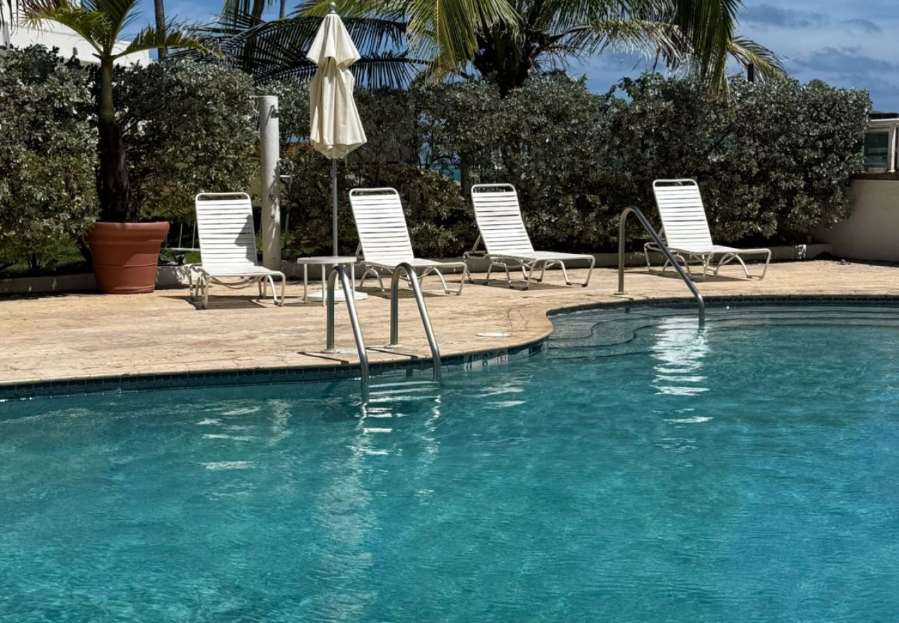 Apartment in San Juan - Perfect Couples Getaway with Ocean View Location