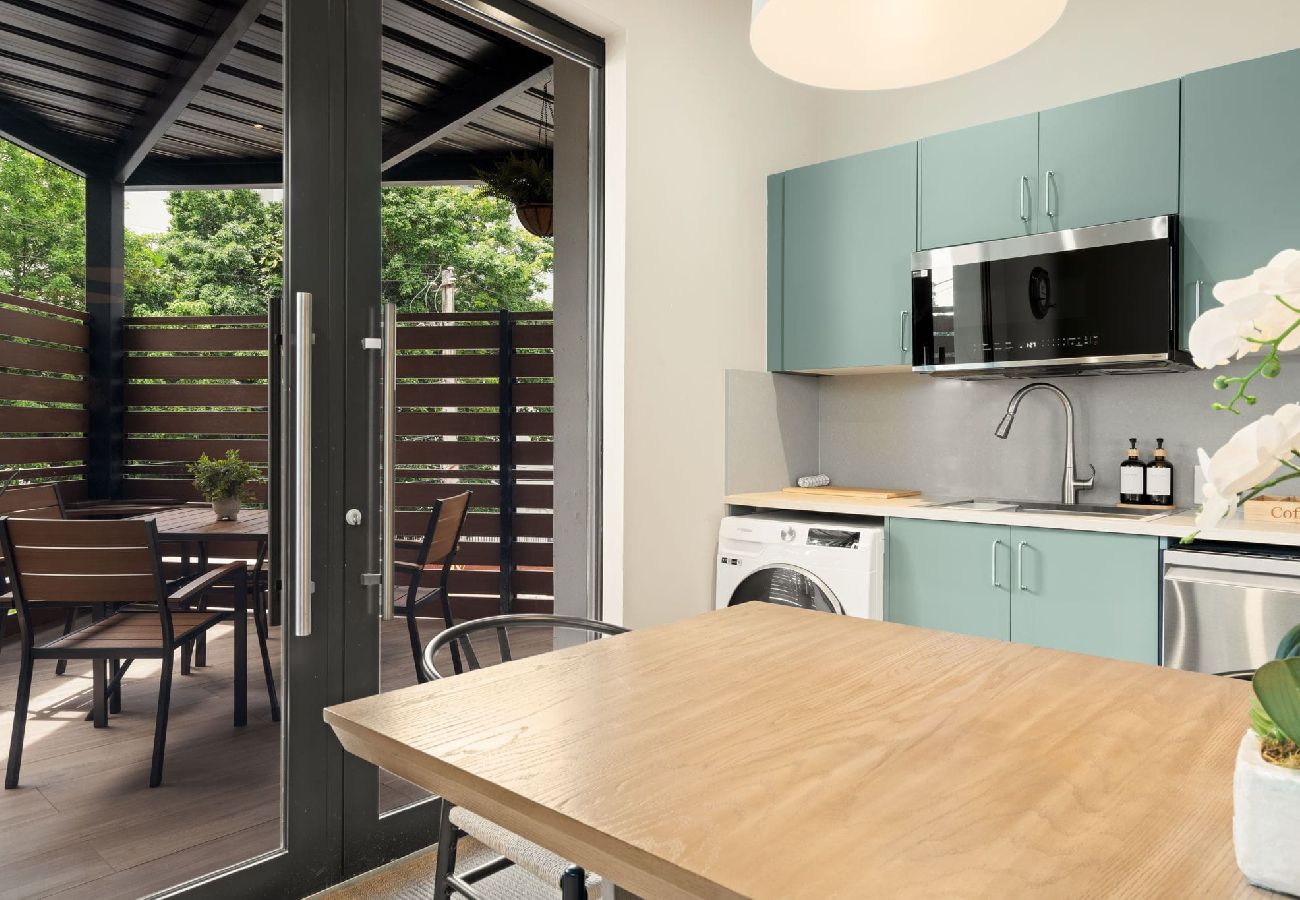 Apartment in San Juan - Your Condado Escape: Two Chic Apartments Combined 