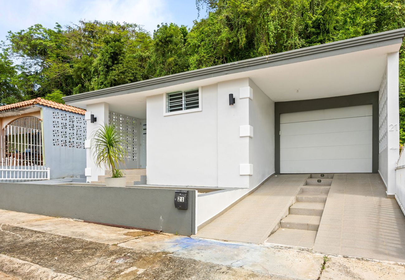 House in Manatí  - Cozy 3B House Charming  and Comfortable