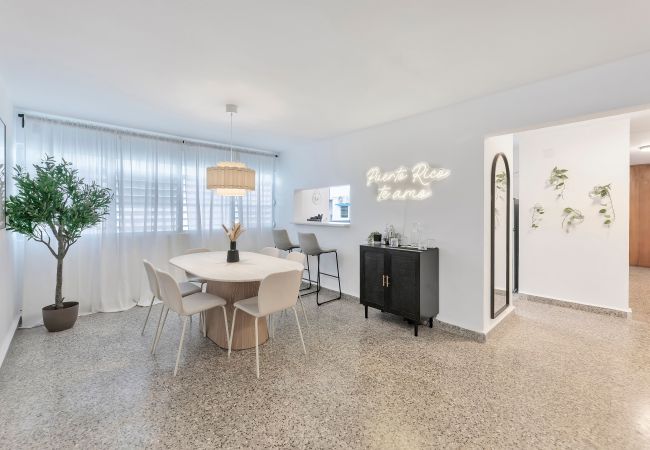 Apartment in San Juan - Prime Calle Cerra 3BR | Walk to Restaurants & Bars