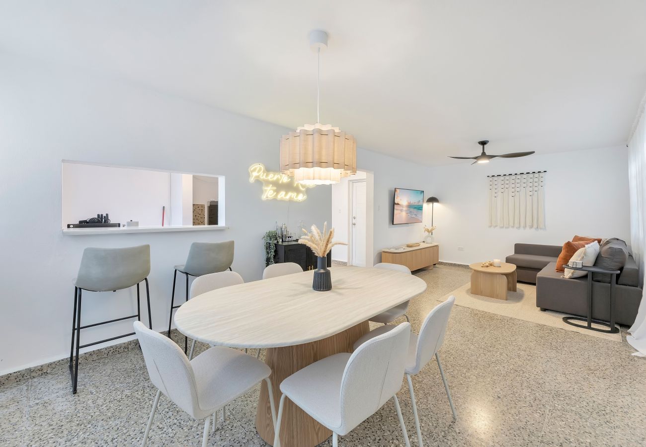 Apartment in San Juan - Prime Calle Cerra 3BR | Walk to Restaurants & Bars