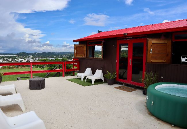 Farm stay in Cidra - La Loma: Cozy Retreat with Jacuzzi & Views 