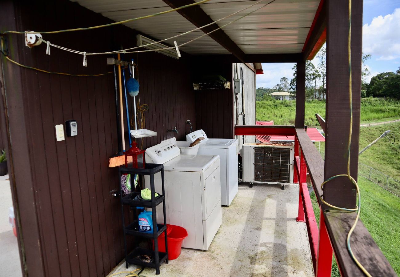 Farm stay in Cidra - La Loma: Cozy Retreat with Jacuzzi & Views 