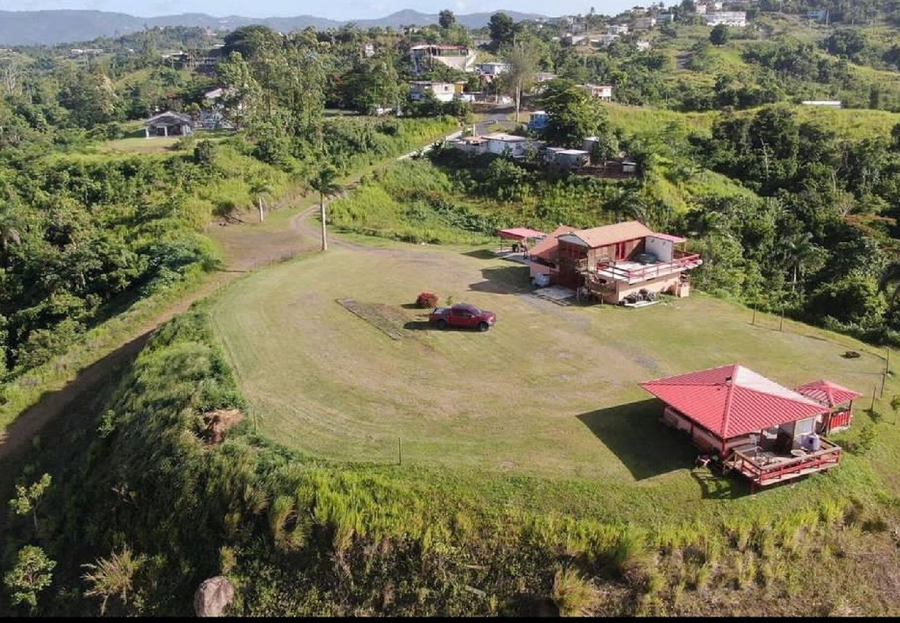 Farm stay in Cidra - La Loma: Cozy Retreat with Jacuzzi & Views 