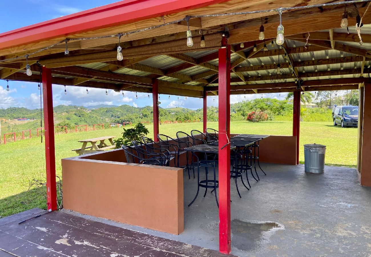 Farm stay in Cidra - La Loma: Cozy Retreat with Jacuzzi & Views 