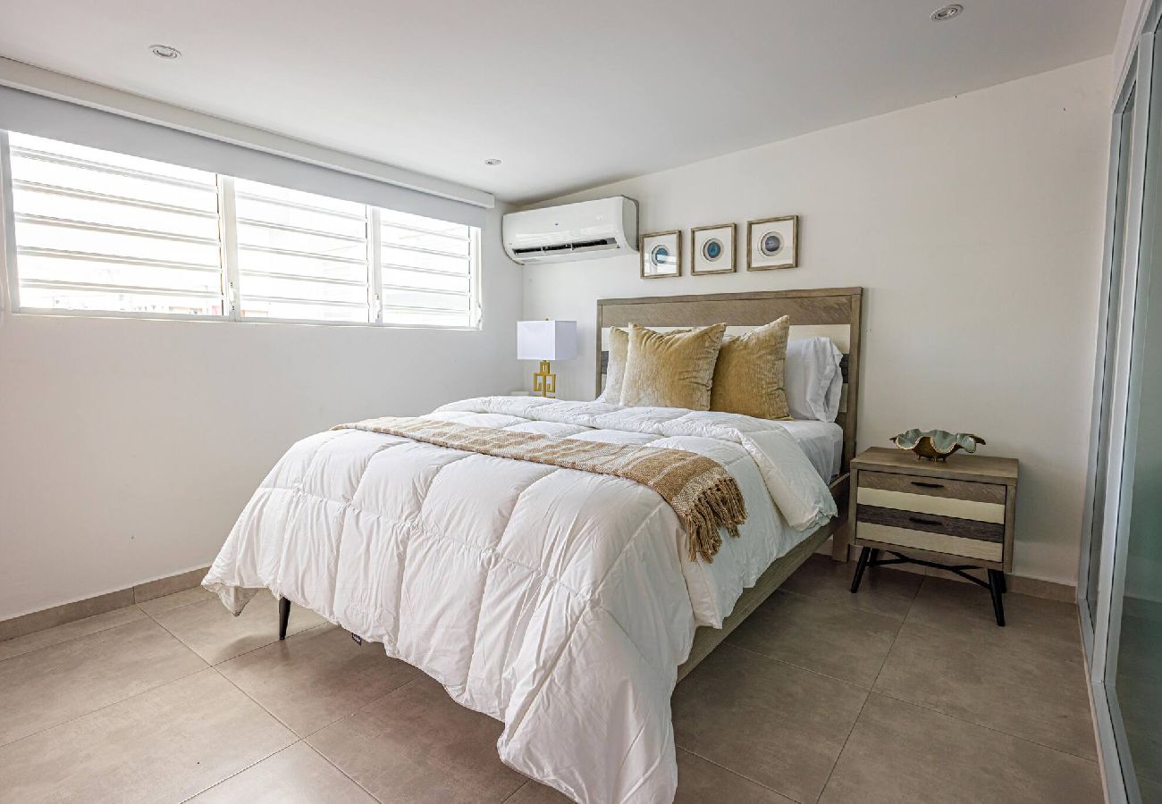 Apartment in San Juan - Stylish and Comfortable Studio Steps from La Cerra 