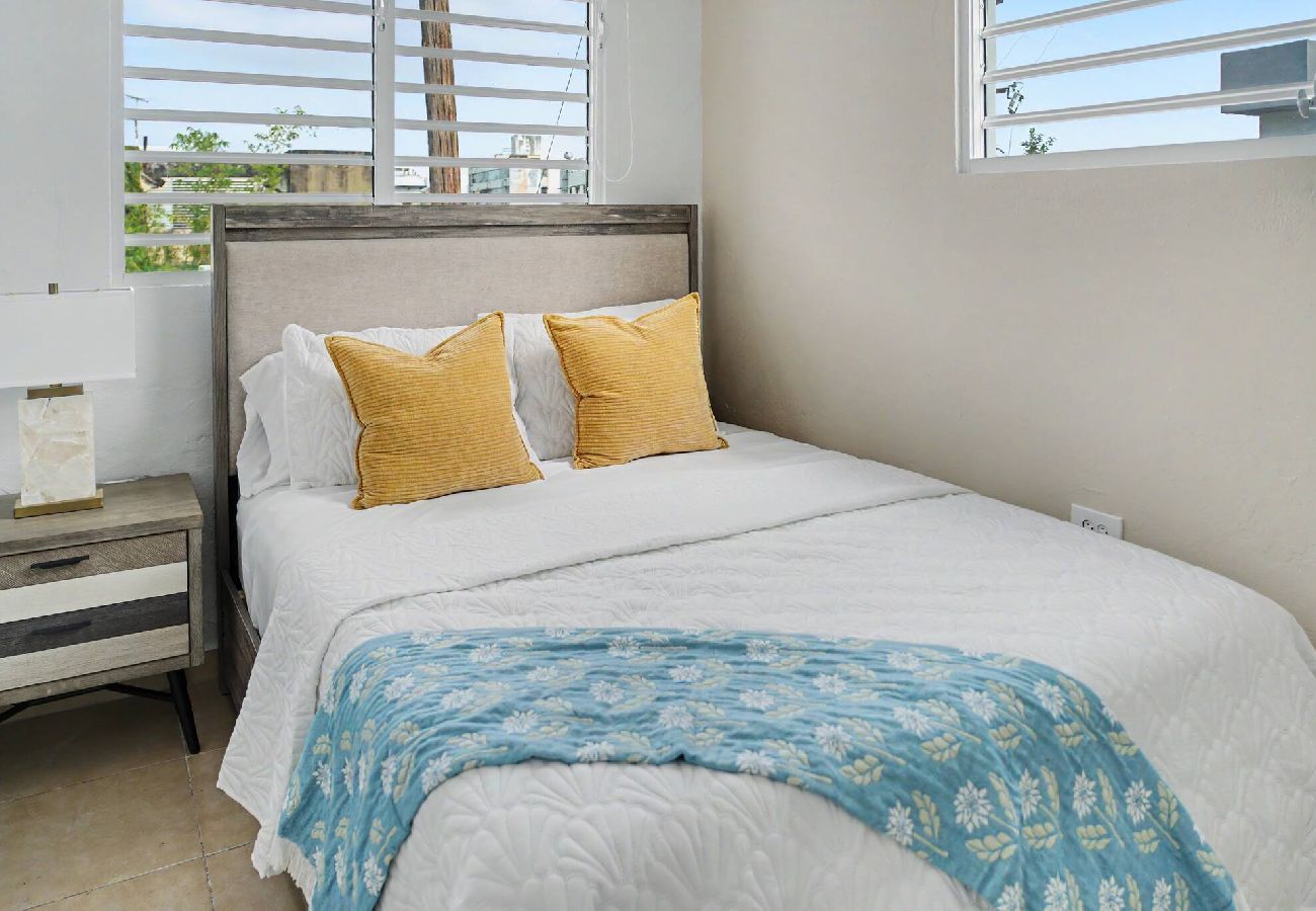 Apartment in San Juan - Stylish 2 Br Apartment Steps from La Cerra 