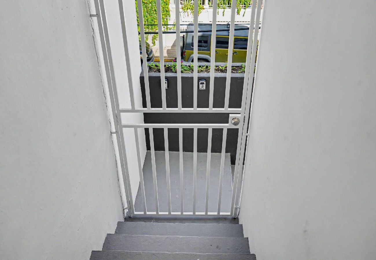 Apartment in San Juan - Stylish 2 Br Apartment Steps from La Cerra 