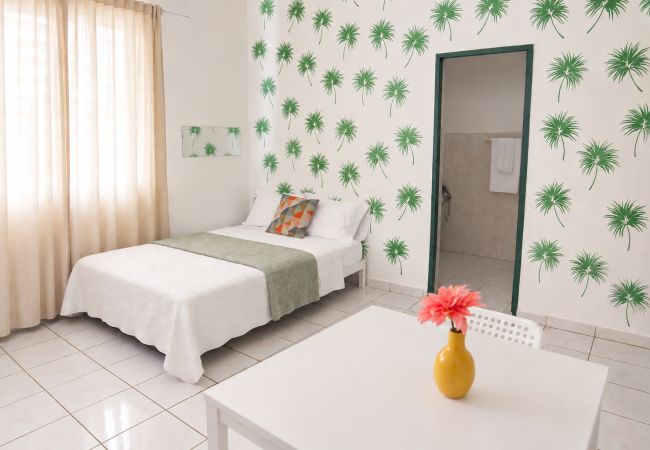 Studio in San Juan - Cute Apartment for Couples in San Juan