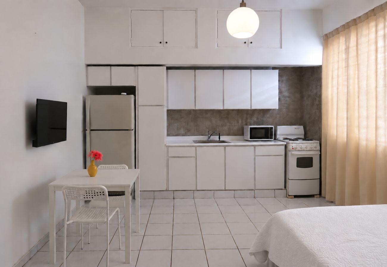 Studio in San Juan - Cute Apartment for Couples in San Juan