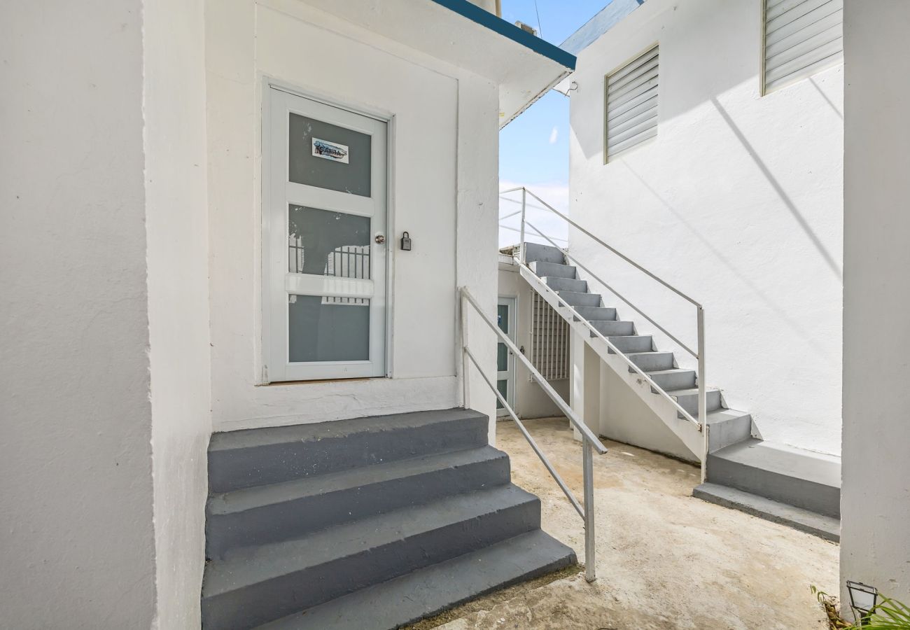 House in San Juan - Comfortable Group Stay | Sleeps 5 | Great Location