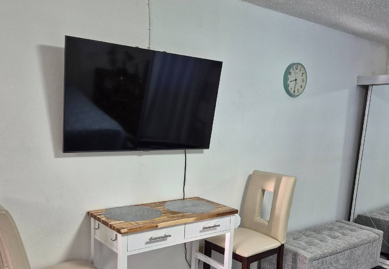 Apartment in Levittown - Cozy 1BR Apartment in Levittown for 2 Guests