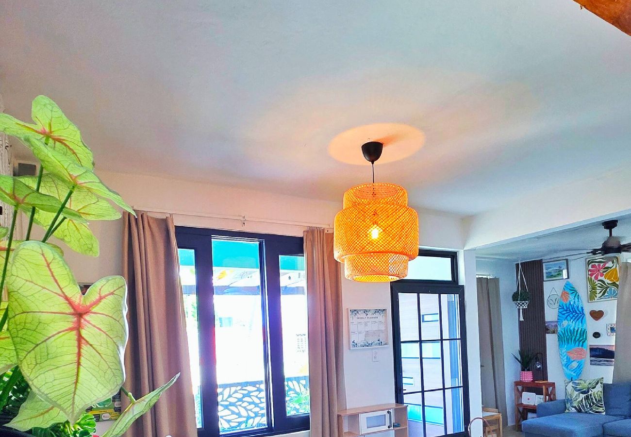 House in Camuy - Oceanfront Rustic Family Home Fully Equipped for 8