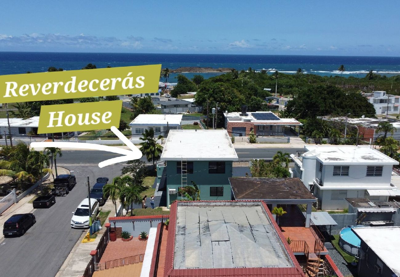 House in Camuy - Oceanfront Rustic Family Home Fully Equipped for 8