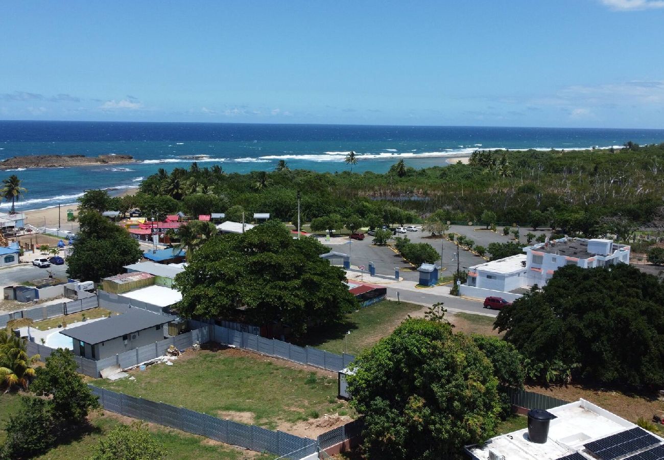 House in Camuy - Oceanfront Rustic Family Home Fully Equipped for 8