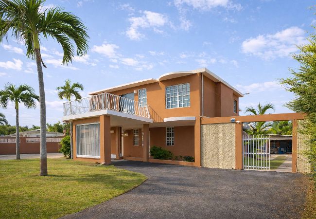 House in Dorado - 9 br in dorado 