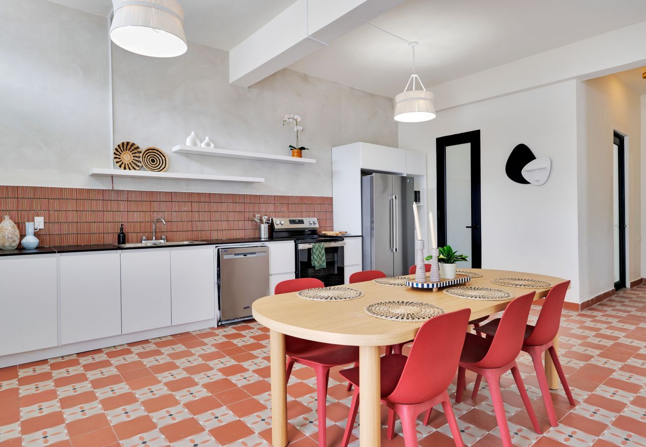 House in San Juan - Vibrant Santurce Caribbean Escape | 7BR w/ Rooftop