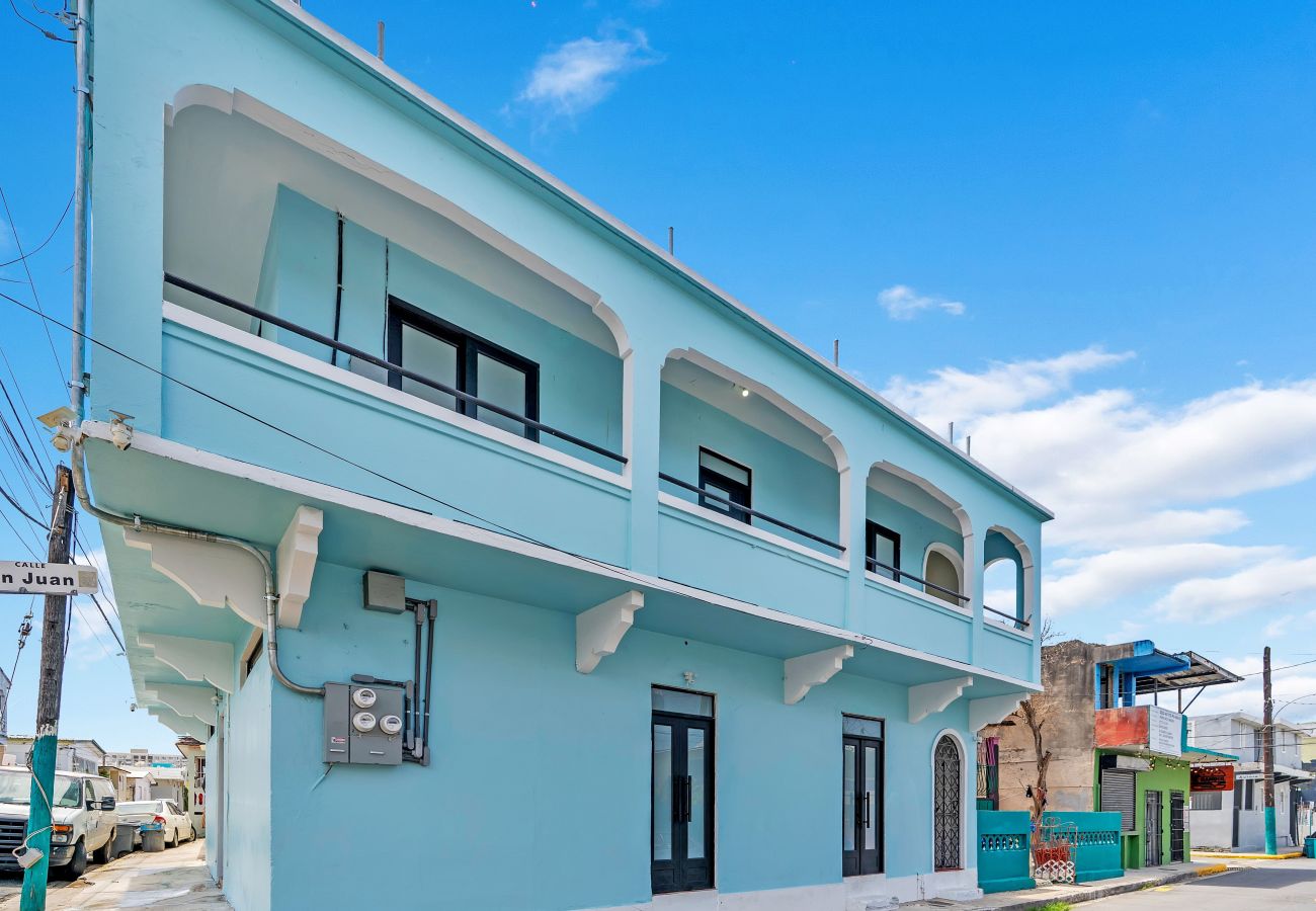 House in San Juan - Vibrant Santurce Caribbean Escape | 7BR w/ Rooftop