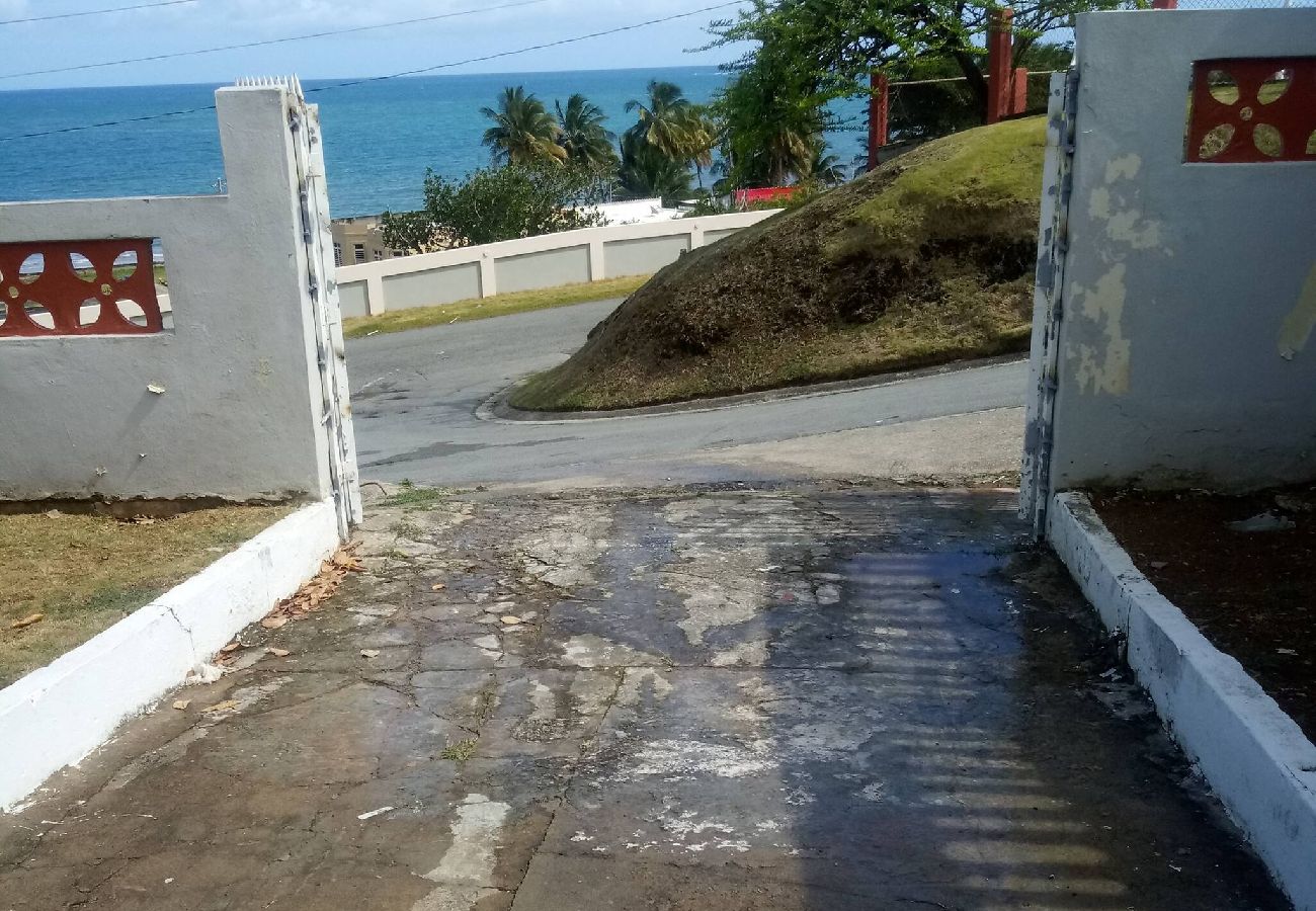House in Ciales - Beach house Playa Guayanés, for 10 + guests 