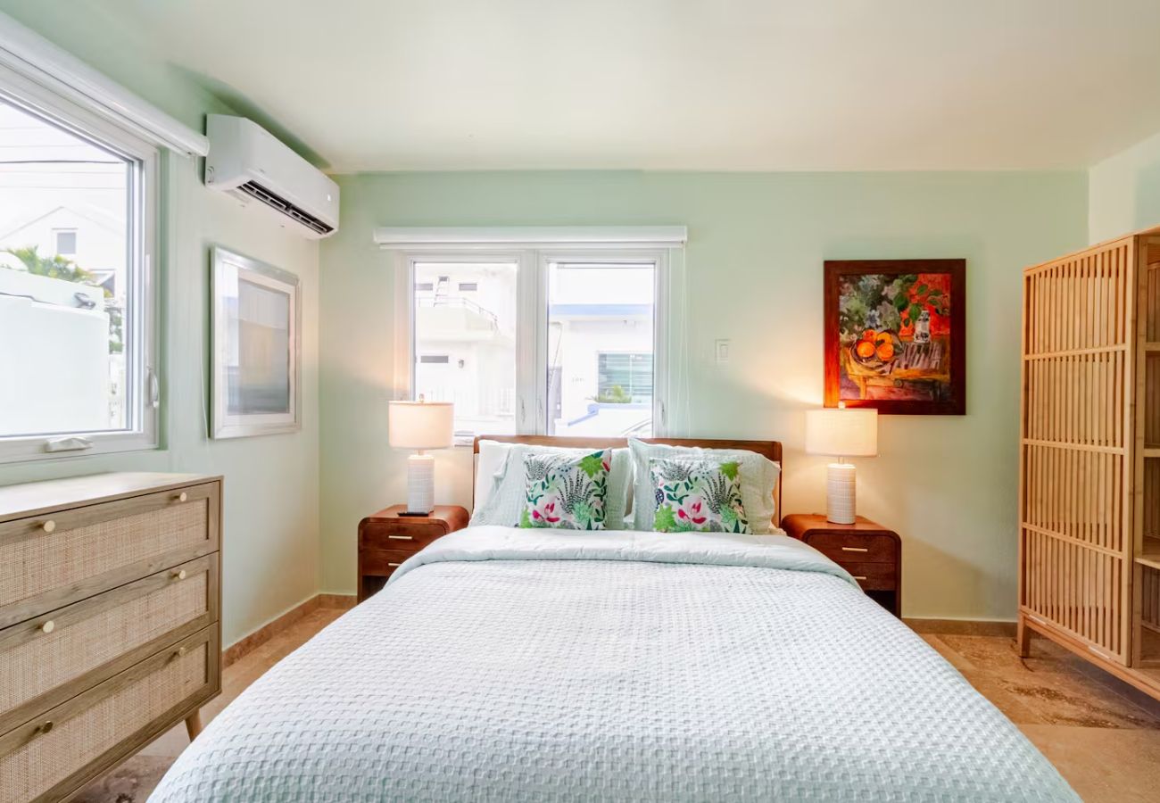 House in San Juan - 4BR Pool Home | 5 Min to Beach, San Juan