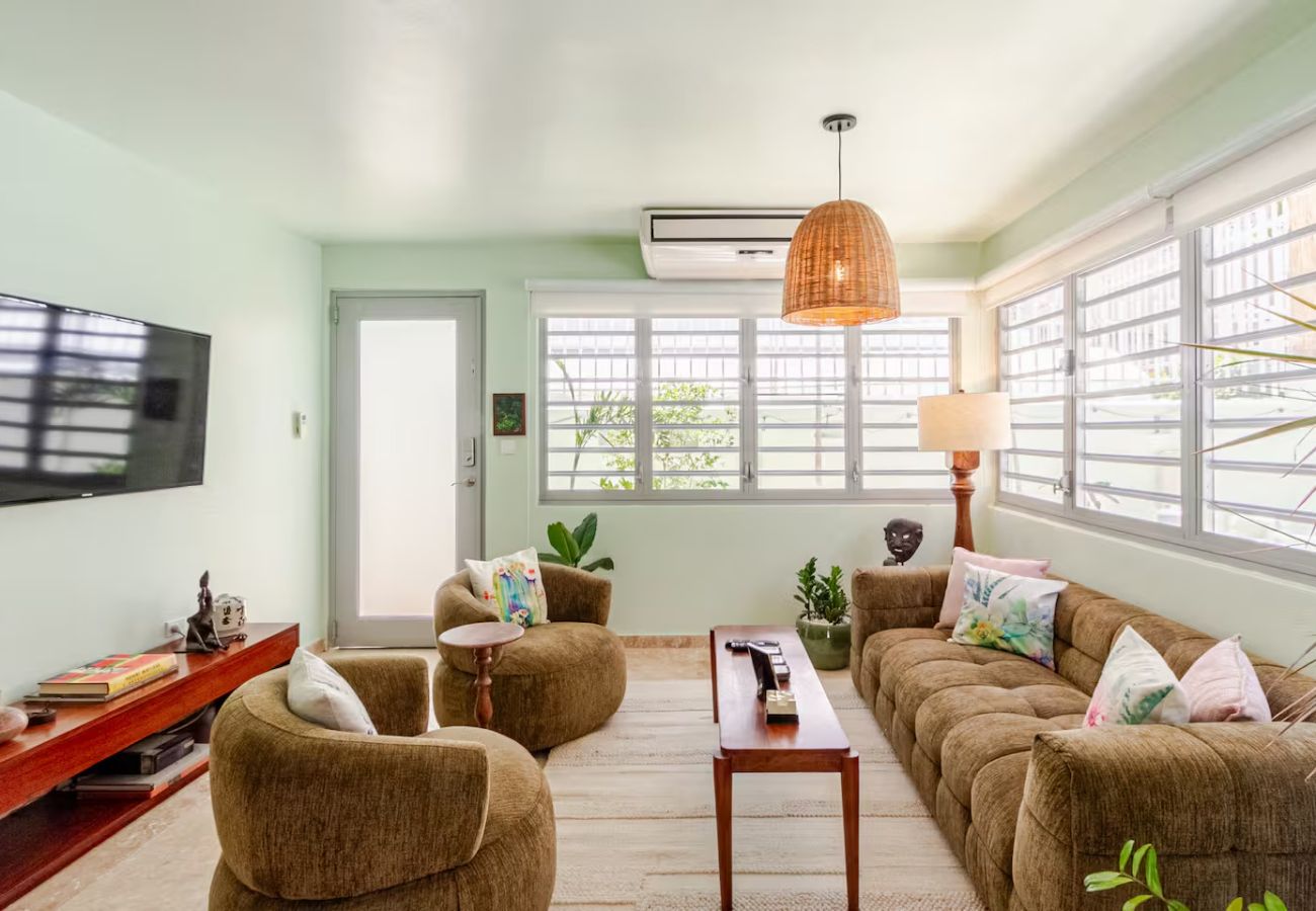 House in San Juan - 4BR Pool Home | 5 Min to Beach, San Juan