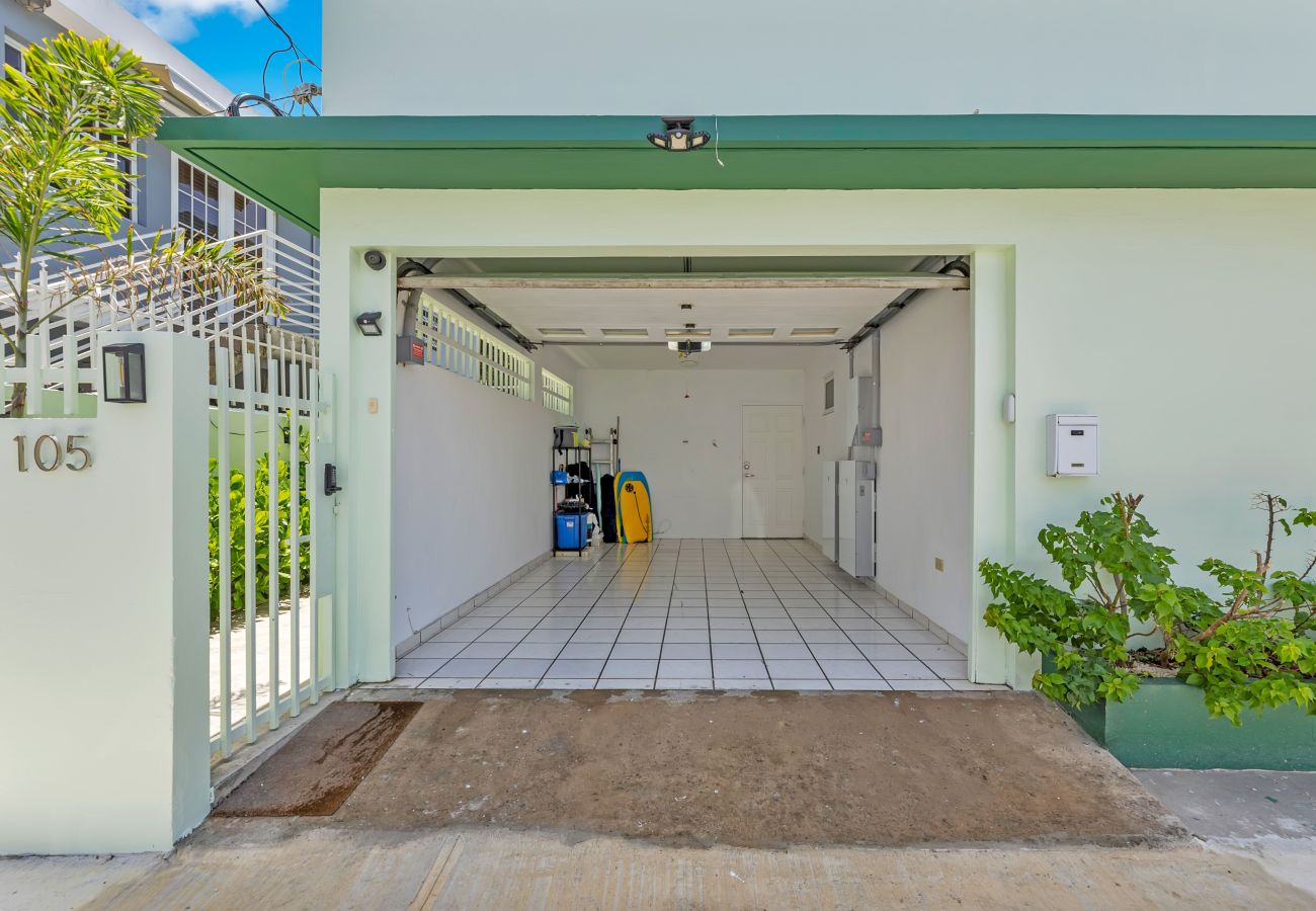 House in San Juan - 4BR Pool Home | 5 Min to Beach, San Juan