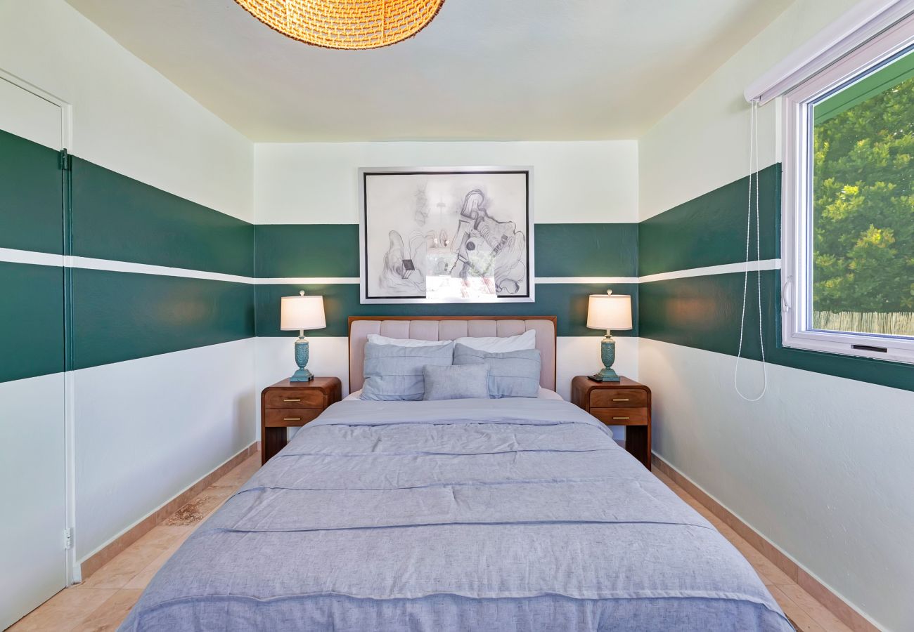 House in San Juan - 4BR Pool Home | 5 Min to Beach, San Juan