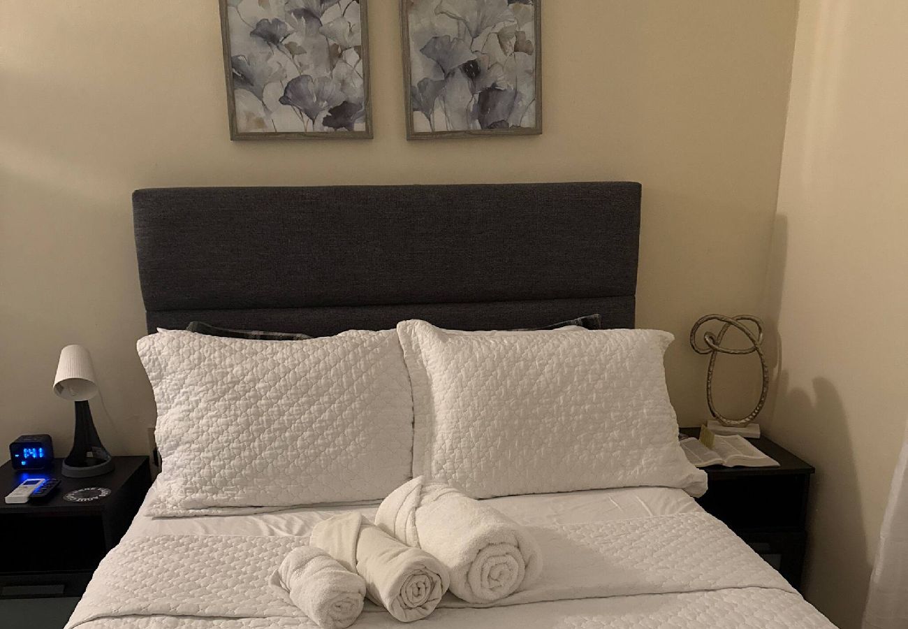 Apartment in Yauco - Boricua 2 | Eco Estudio con A/C y WiFi 