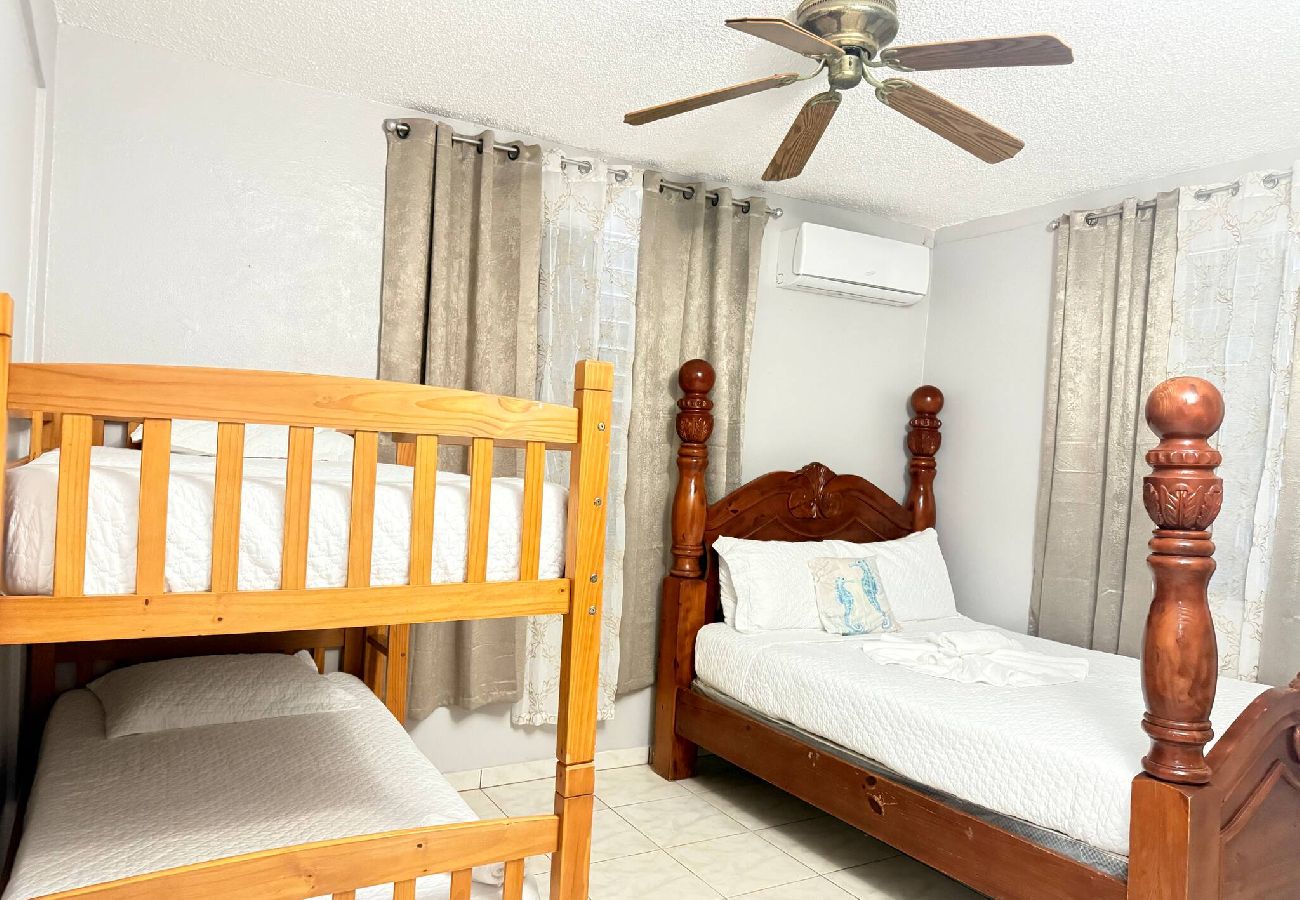 Apartment in Guanica - BBQ · Family Stay · Playa Santa · Apto B 