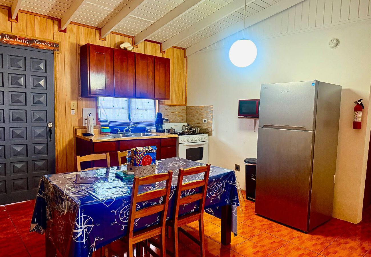 House in Guanica - Family · Spacious · Playa Santa ·Apto. C 