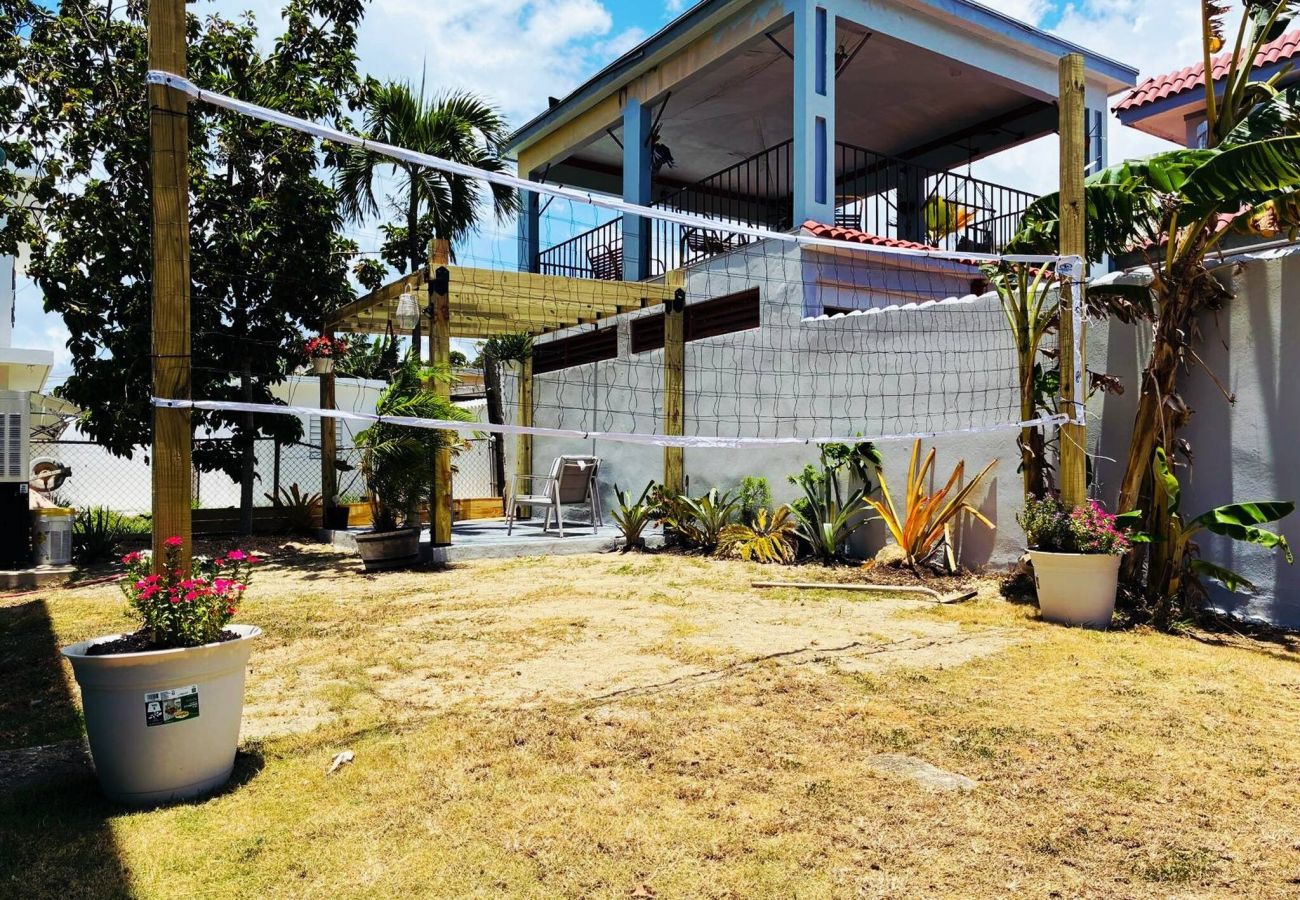 House in Camuy - 6BR Beachfront Compound w/ Generator & Games 