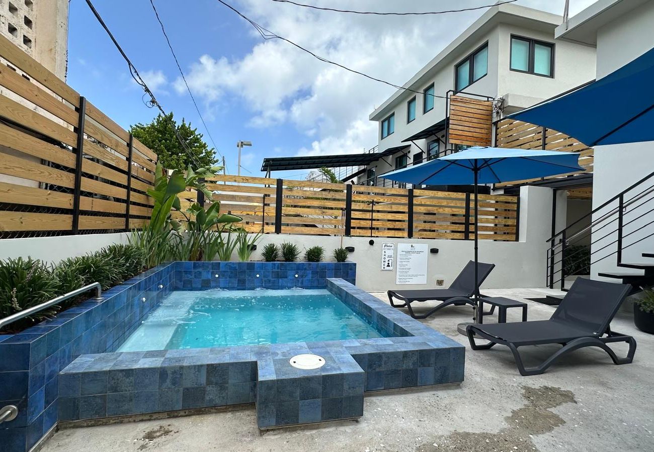 Rent by room in Carolina - Isla Verde Ocean Breeze | Luxury Beach Suites 1D - 1E