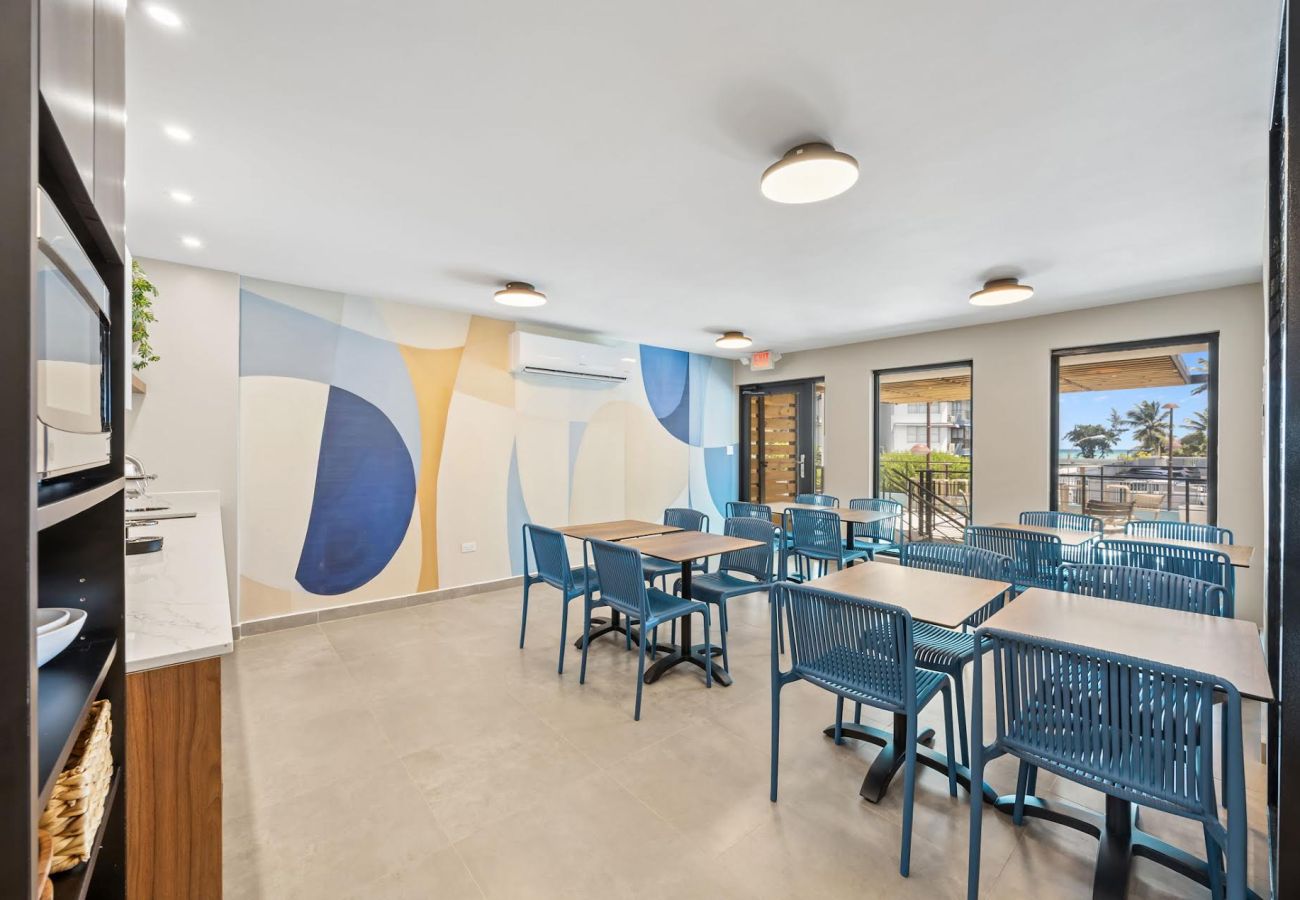 Rent by room in Carolina - Isla Verde Ocean Breeze | Luxury Beach Suites 2A