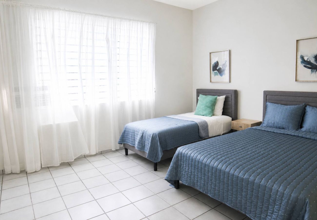 Apartment in San Juan - Cozy 1br Minutes Walking from Escambron Beach 