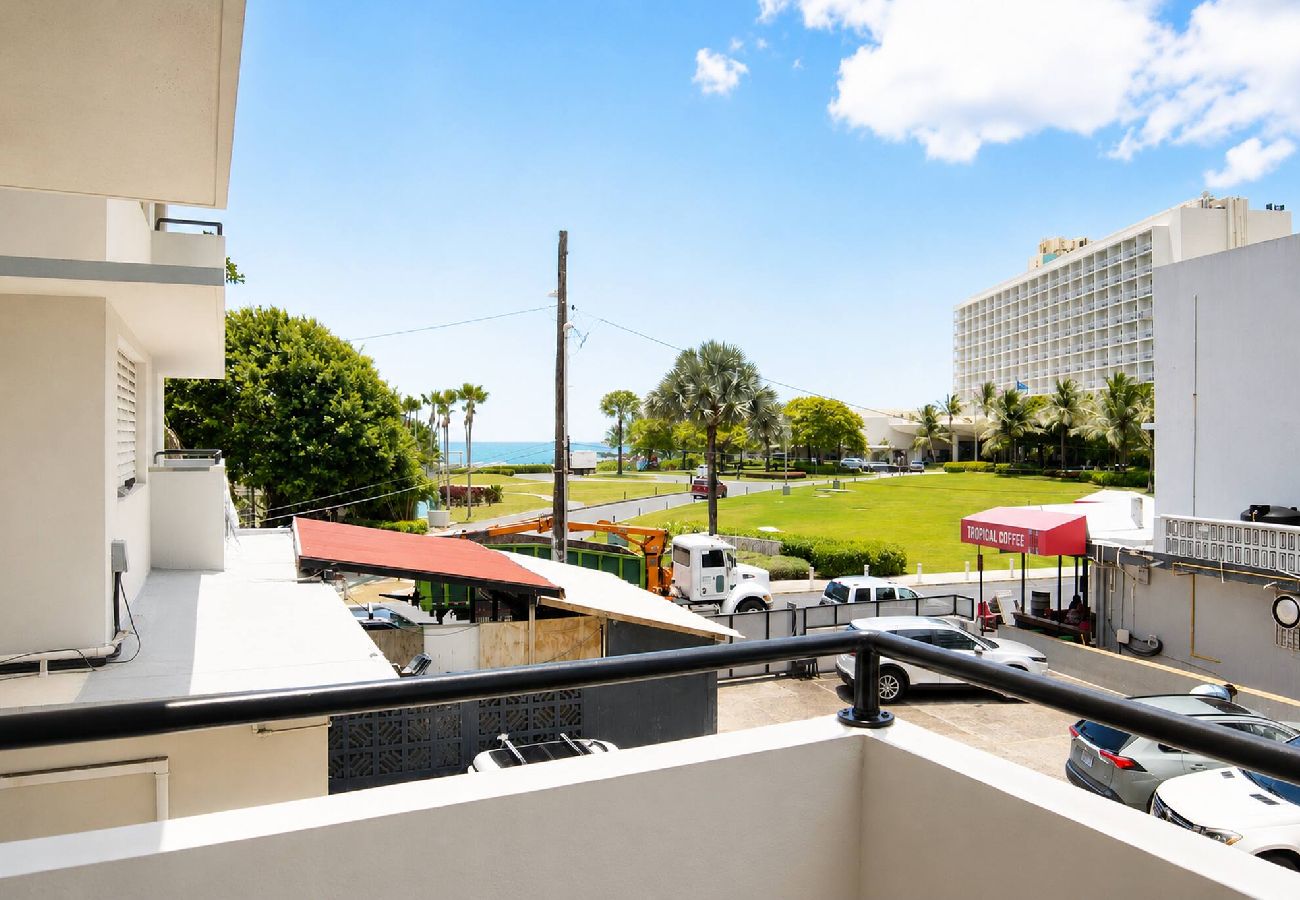 Apartment in San Juan - Spacious Budget-Friendly 1BR by Escambron Beach 