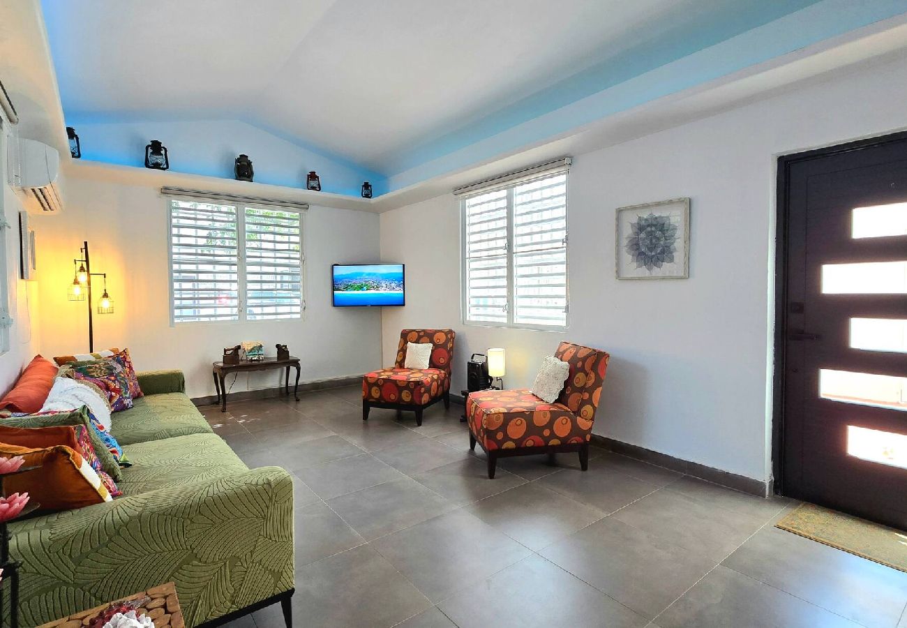 House in Arecibo - Arecibo - House, Close to Beach, Laundry, Wifi A/C 